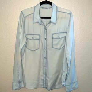 Halogen Chambray Button down long sleeve shirt